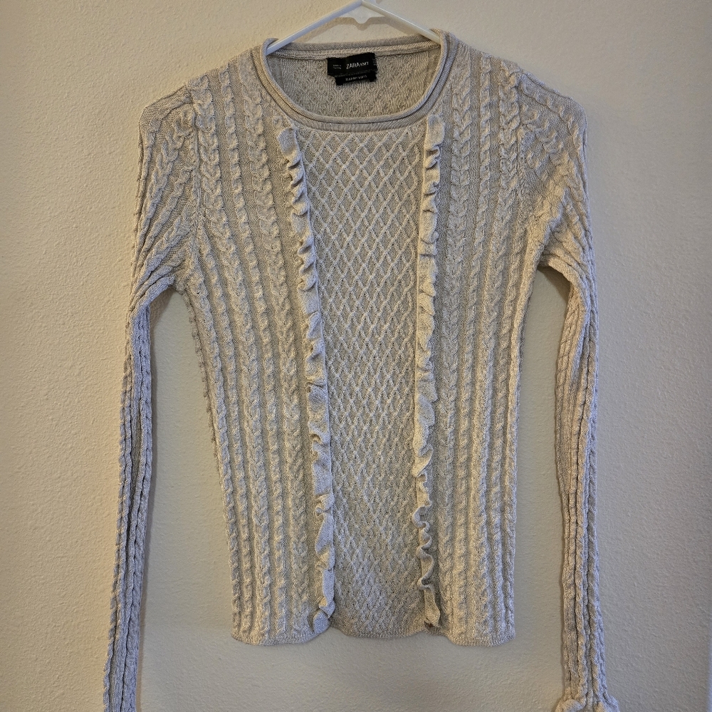 Zara beige sweater (small)